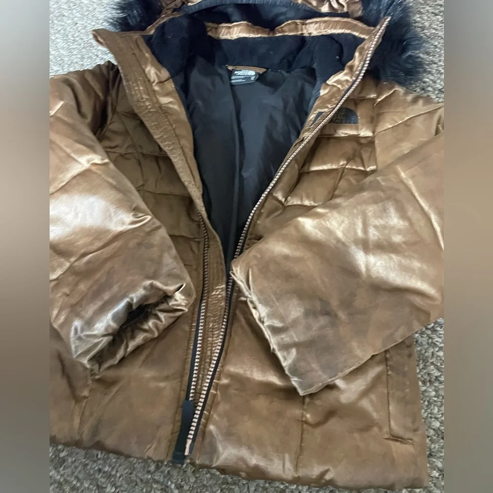 North face winter coat - Picture 3 of 4